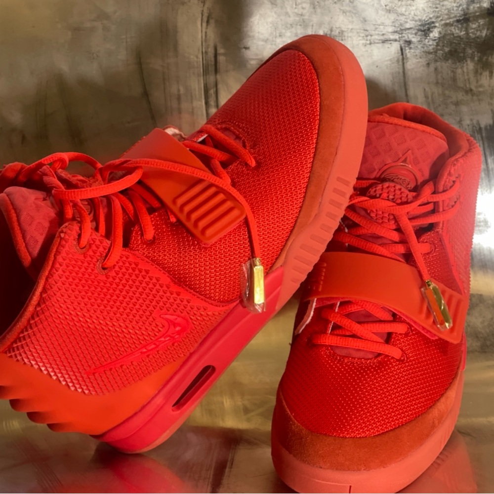 Nike Yeezy 2 Red October